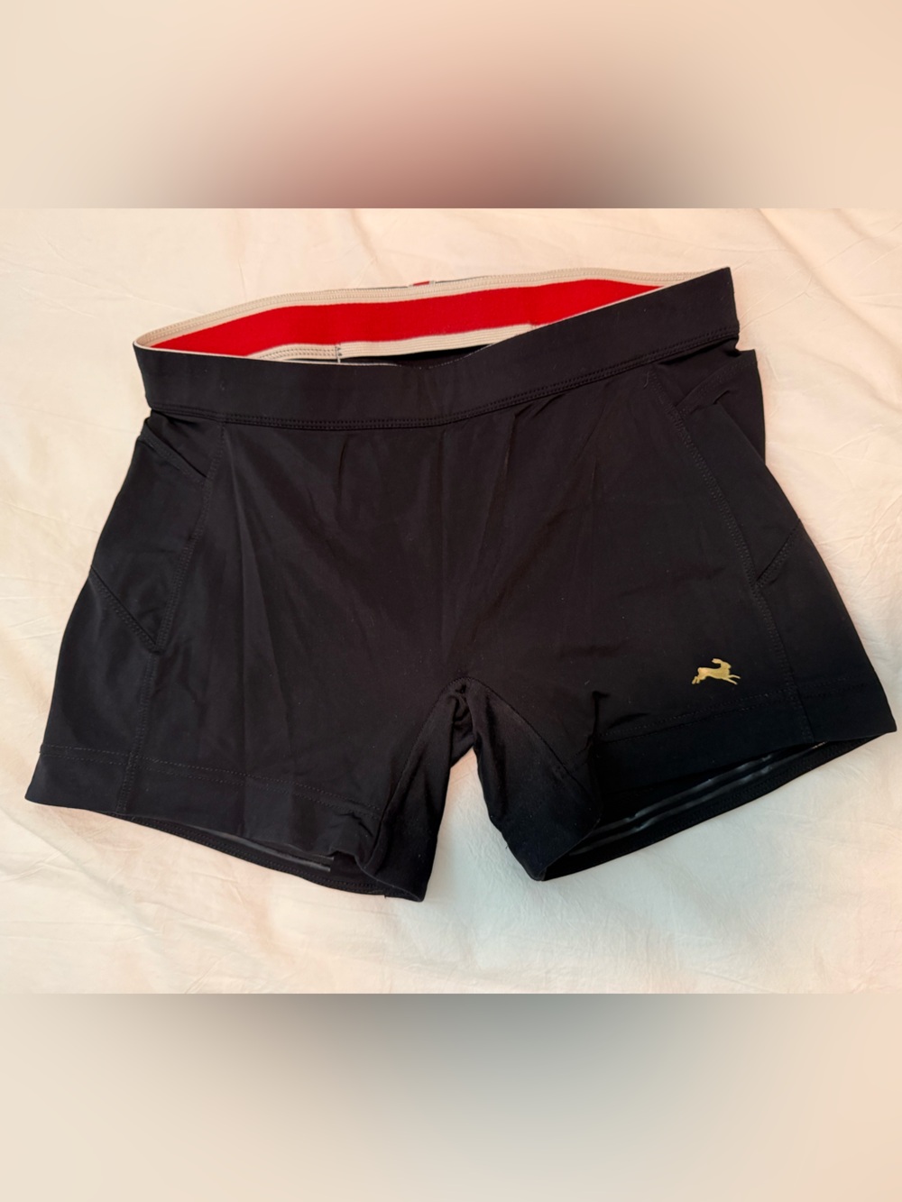 Tracksmith Lane Five Shorts in black, Size Medium